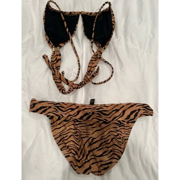 VIX by Paula Hermanny— Animal Print Bikini - Picture 3 of 3